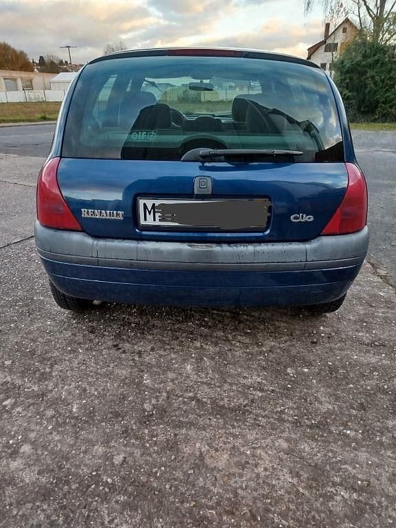 Gebraucht Renault Clio II 58 PS (42 kW) 2000 Blau Limousine