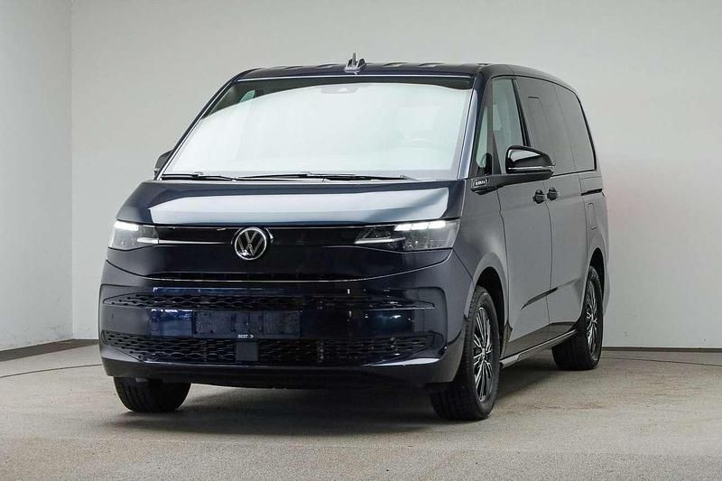 Second-hand VW Multivan 150 CP (110 kW) 2023 Albastru Monovolum