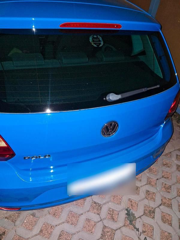 Gebraucht VW Polo 60 PS (44 kW) 2014 Blau Kleinwagen