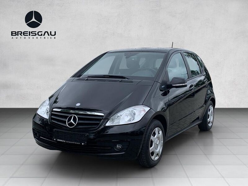 Schwarz Gebraucht 2011 Mercedes A160 Limousine | 5.990 € (Etwas zu teuer) - Bild 1/4