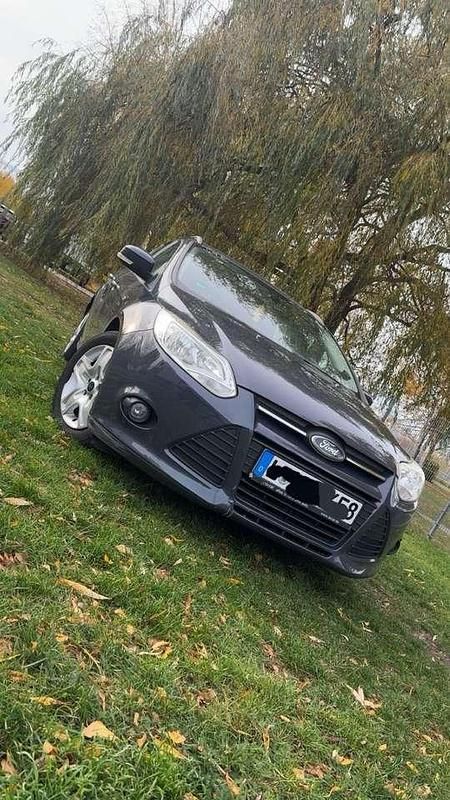 Gebraucht 2012 Ford Focus Trend Limousine | 4.100 € (Fairer Preis) - Bild 1/4