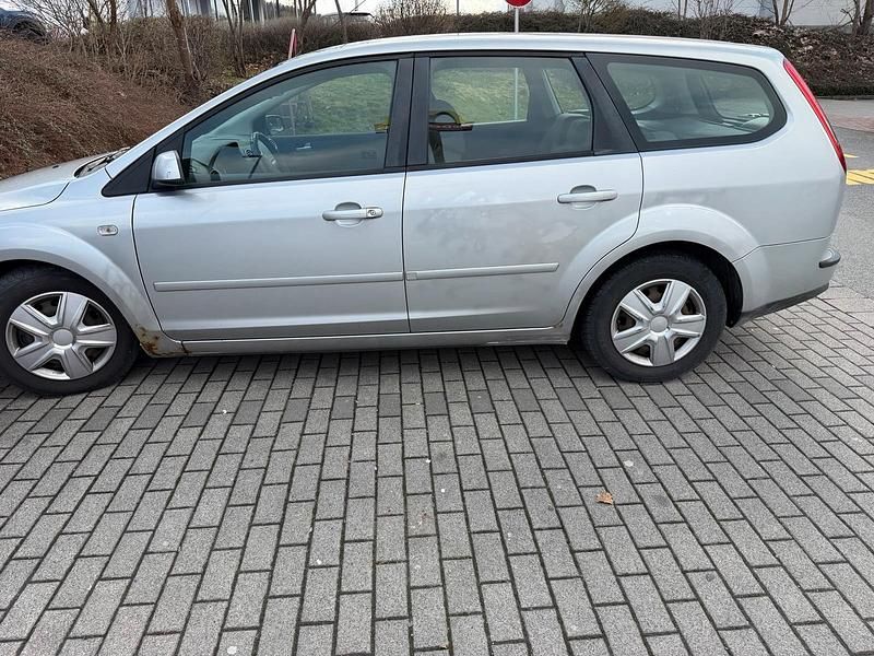 Gebraucht Ford Focus 2007 Silber Kombi