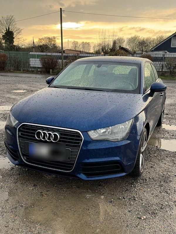 Gebraucht Audi A1 105 PS (77 kW) 2011 Blau Kleinwagen