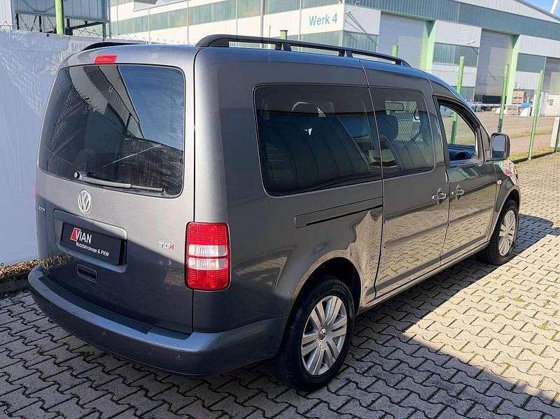 Second-hand VW Caddy Maxi 102 CP (75 kW) 2014 Gri Monovolum