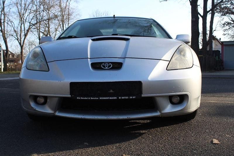 Gebraucht Toyota Celica 143 PS (105 kW) 2002 Silber Coupé