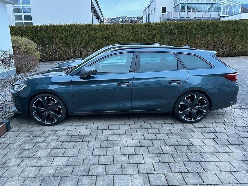 Grau Gebraucht 2021 Cupra Leon Limousine | 26.990 € (Guter Preis) - Bild 1/1