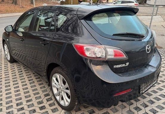 Gebraucht Mazda 3 105 PS (77 kW) 2011 Grau Limousine