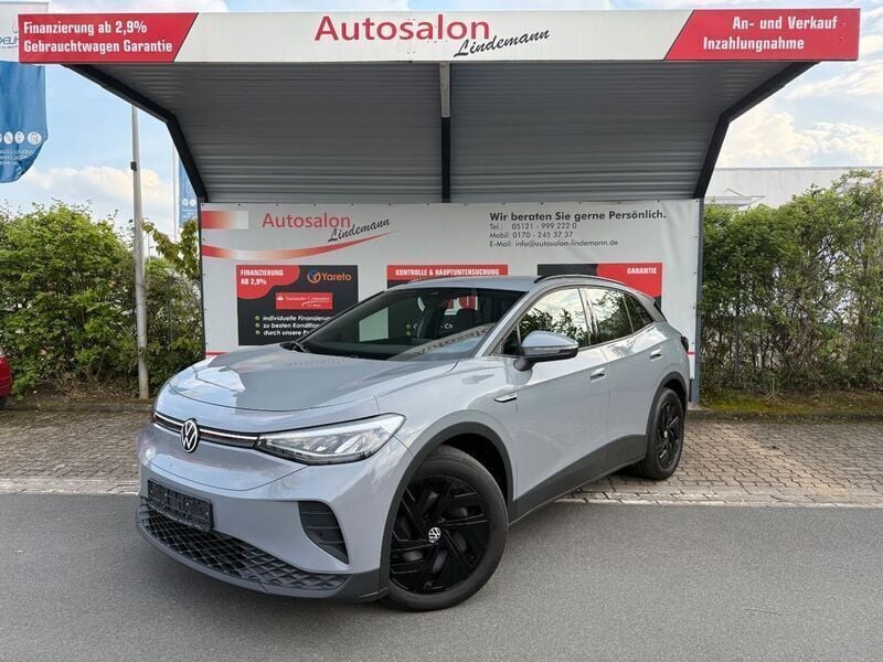Grau Gebraucht 2021 VW ID.4 Pro Performance SUV | 15.600 € - Bild 1/4