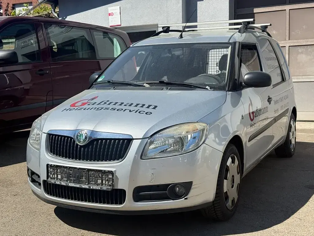 Gebraucht Skoda Roomster 80 PS (58 kW) 2009 Silber Van / Kleinbus