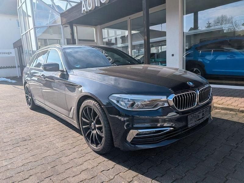 Gebraucht BMW 530 Luxury Line 265 PS (194 kW) 2018 Imperialblau Kombi