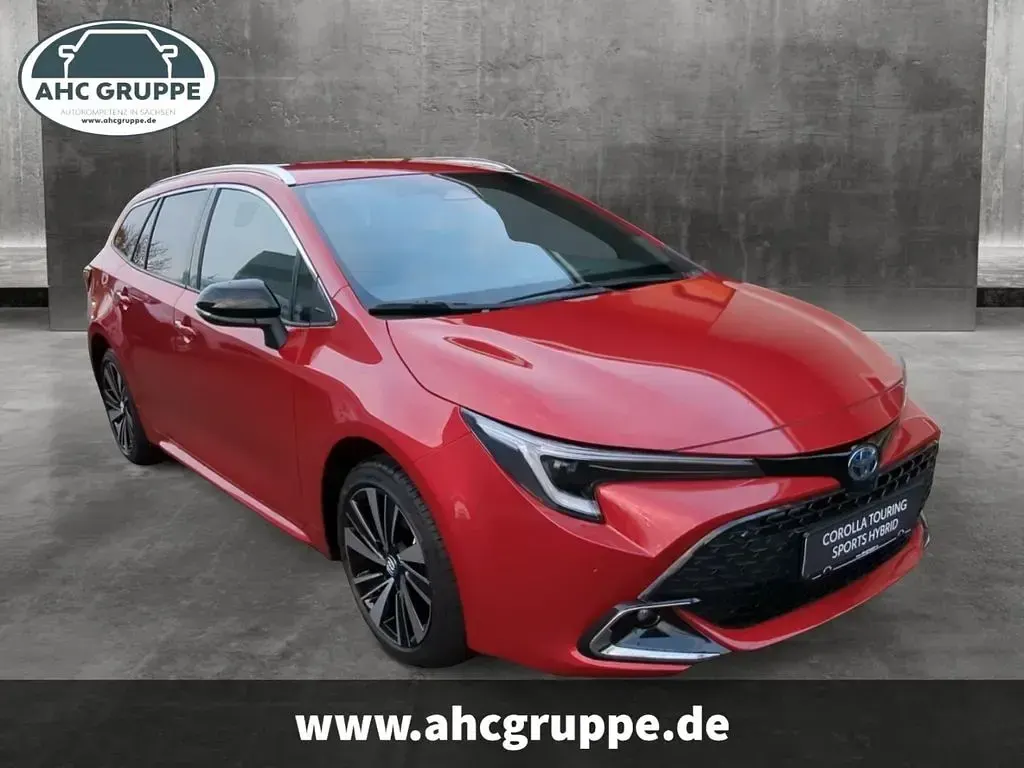 Neu Toyota Corolla Business Edition 98 PS (72 kW) 2025 Rot Kombi