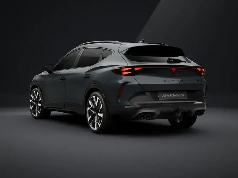 Neu Cupra Formentor VZ 333 PS (244 kW) 2026 Magnetic grau metallic SUV