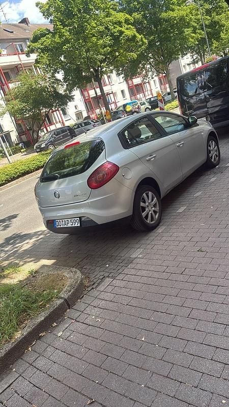 Silber Gebraucht 2008 Fiat Bravo Kleinwagen | 850 € (Guter Preis) - Bild 1/4