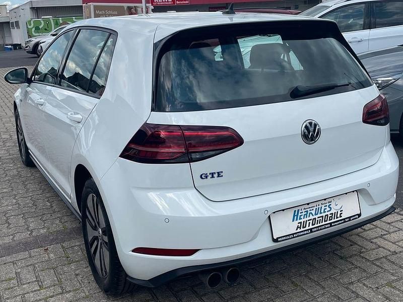 Gebraucht VW Golf VII GTE 150 PS (110 kW) 2017 Weiß Limousine