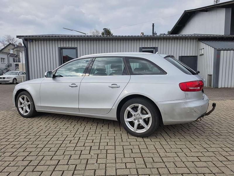 Gebraucht Audi A4 Ambition 170 PS (125 kW) 2011 Eissilber metallic Kombi