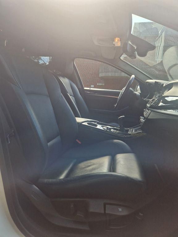 Gebraucht BMW 520 184 PS (135 kW) 2011 Weiß Kombi