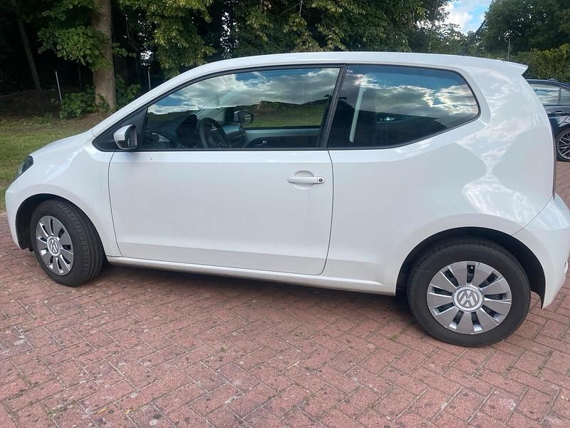 Weiß Gebraucht 2018 VW up! Kleinwagen | 6.500 € (Guter Preis) - Bild 1/4