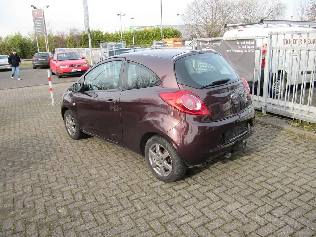 Gebraucht Ford Ka Ambiente 69 PS (50 kW) 2016 Violet Kleinwagen