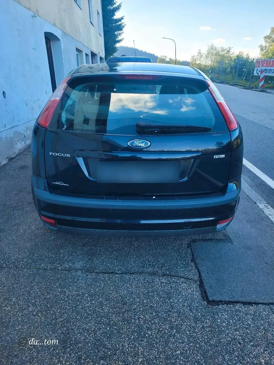 Gebraucht Ford Focus 108 PS (79 kW) 2007 Schwarz Kleinwagen