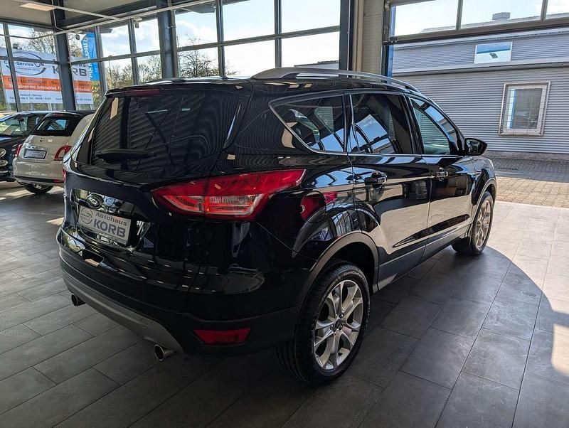 Gebraucht Ford Kuga Titanium 140 PS (102 kW) 2014 Pantherschwarz metallic (metallic) SUV