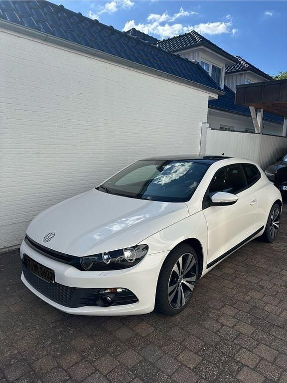 Weiß Gebraucht 2011 VW Scirocco Coupé | 4.950 € (Superpreis) - Bild 1/4