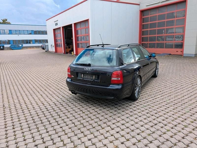Gebraucht Audi S4 Basis 265 PS (194 kW) 1999 Blau Kombi