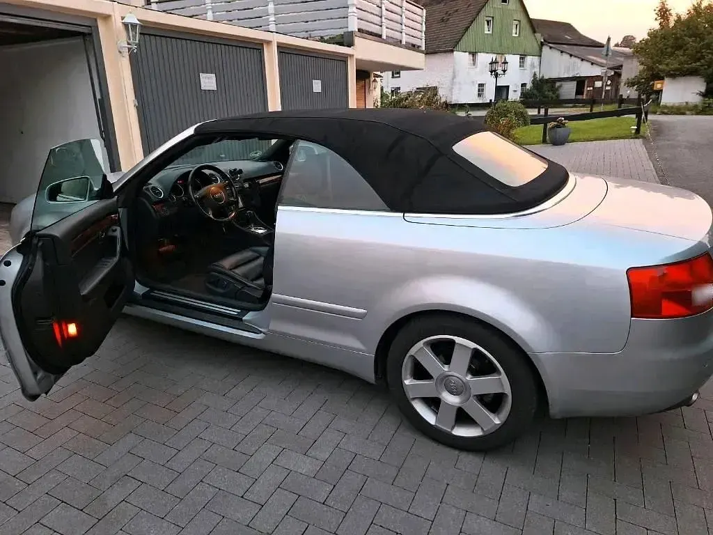 Gebraucht Audi A4 Cabriolet 220 PS (161 kW) 2002 Silber Cabrio