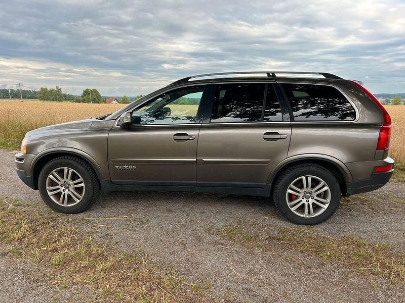 Grau Gebraucht 2009 Volvo XC90 Summum SUV | 7.500 € (Guter Preis) - Bild 1/4