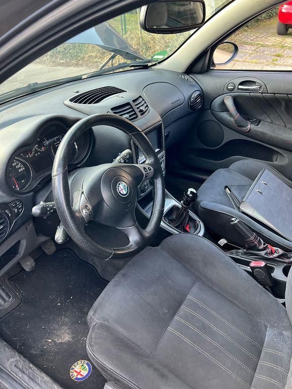 Gebraucht Alfa Romeo 147 120 PS (88 kW) 2007 Schwarz Kleinwagen