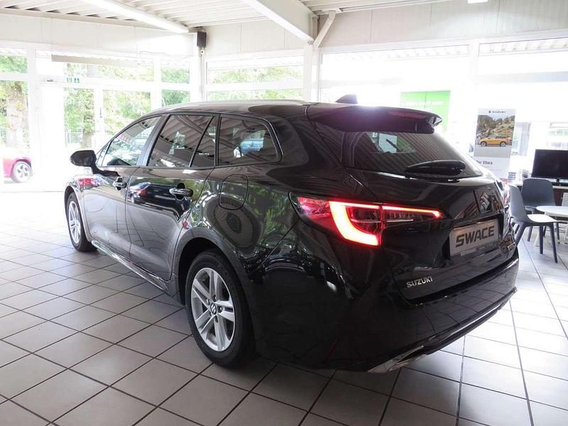 Gebraucht Suzuki Swace Comfort+ 98 PS (72 kW) 2025 Schwarz Kombi