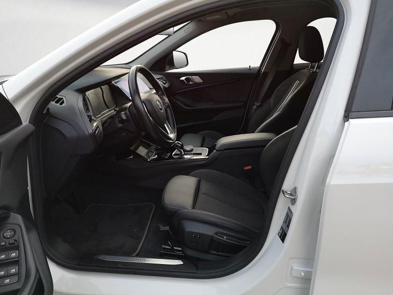 Gebraucht BMW 118 Sport Line 140 PS (102 kW) 2019 Weiß Kleinwagen