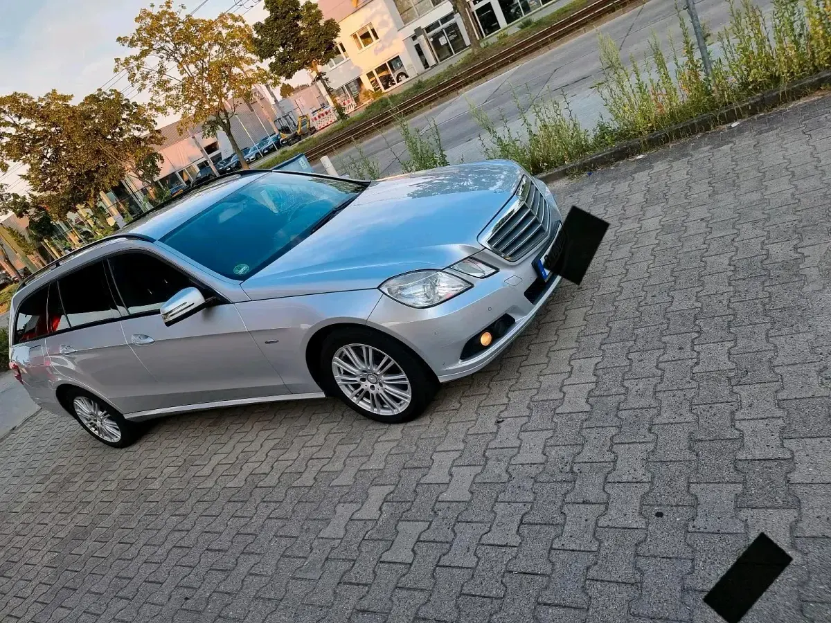 Usata Mercedes E250 204 CV (150 kW) 2011 Grigio Station wagon