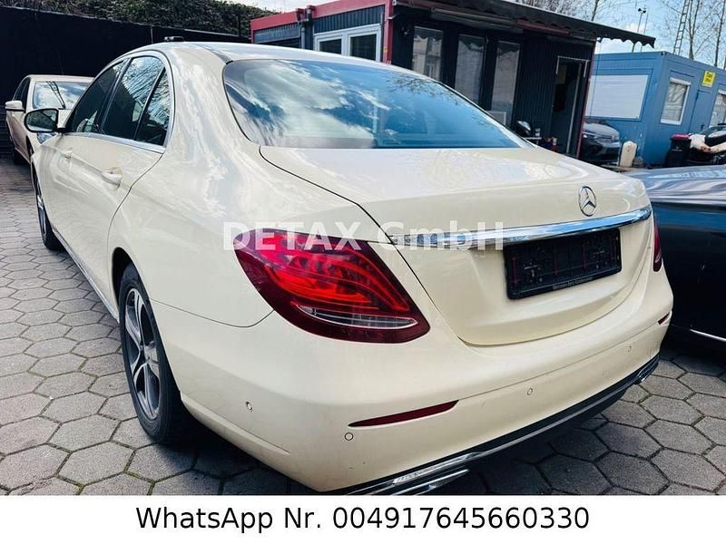 Gebraucht Mercedes E200 Avantgarde 150 PS (110 kW) 2017 Schwarz Limousine