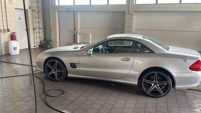 Gebraucht Mercedes SL500 306 PS (225 kW) 2002 Silber Cabrio