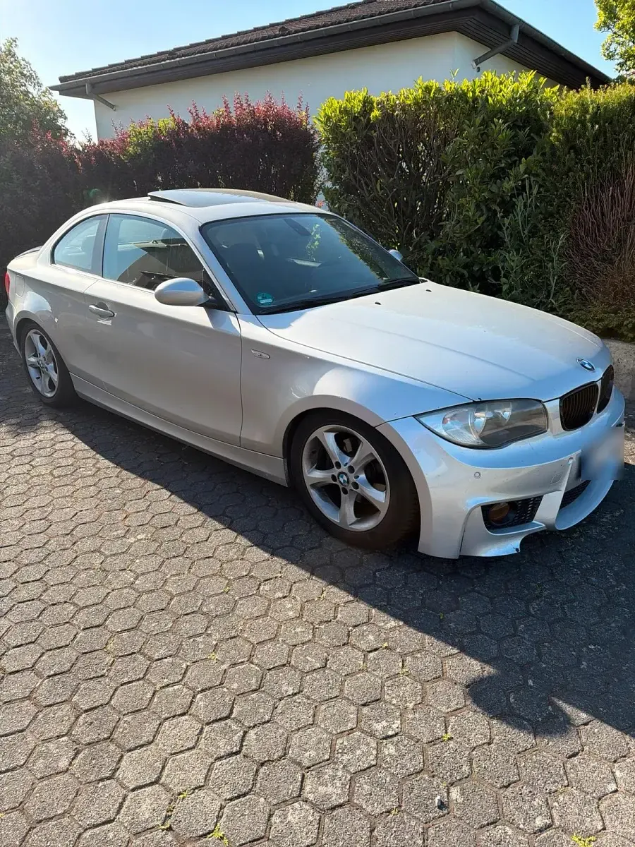 Używany BMW 125 Coupé 218 KM (160 kW) 2008 Srebrny Coupe