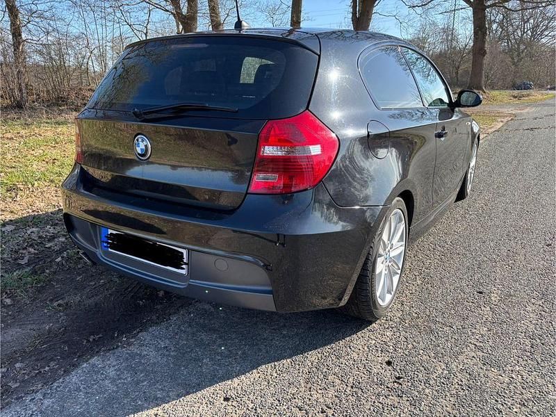 Gebraucht BMW 120 M Sport 177 PS (130 kW) 2009 Schwarz Kleinwagen