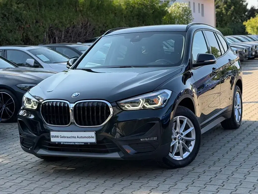 Gebraucht BMW X1 Sport Line 190 PS (139 kW) 2022 Schwarz SUV