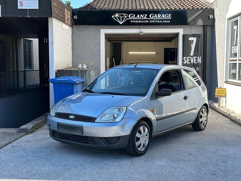 Blau Gebraucht 2005 Ford Fiesta Kleinwagen | 1.500 € (Fairer Preis) - Bild 1/4