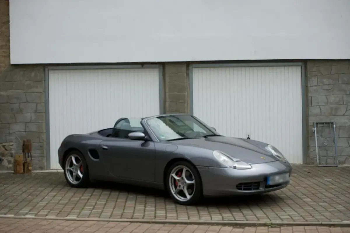 Gebraucht Porsche 986 Boxster 252 PS (185 kW) 2003 Silber Cabrio