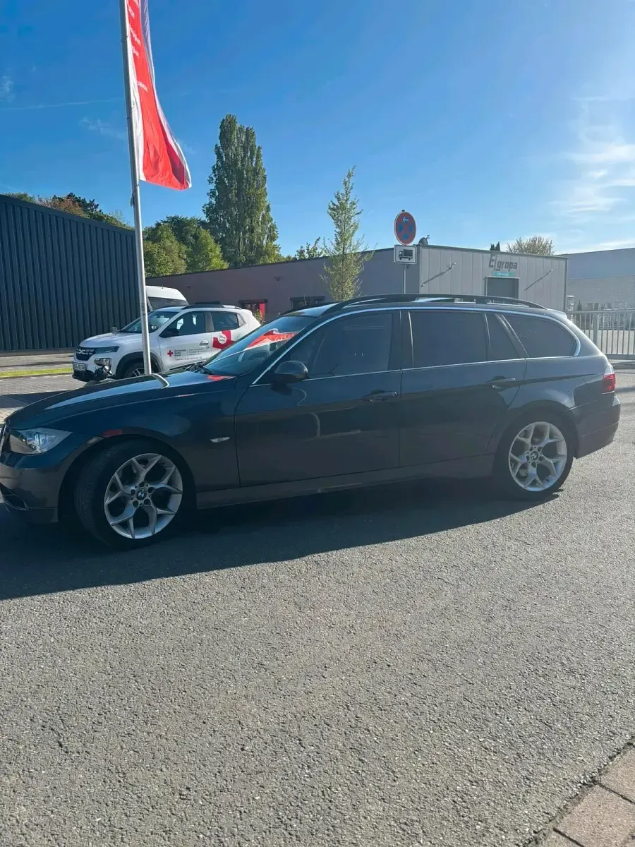 Occasion BMW 325 Shadowline 260 ch (191 kW) 2007 Gris Break