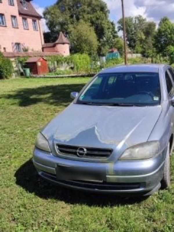 Grau Gebraucht 2004 Opel Astra Limousine | 750 € (Guter Preis) - Bild 1/4