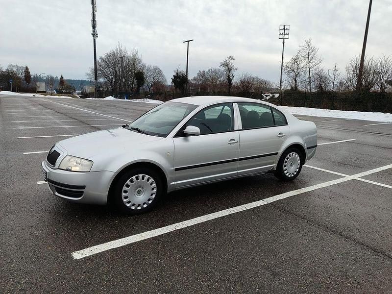 Gebraucht Skoda Superb 116 PS (85 kW) 2005 Silber Limousine