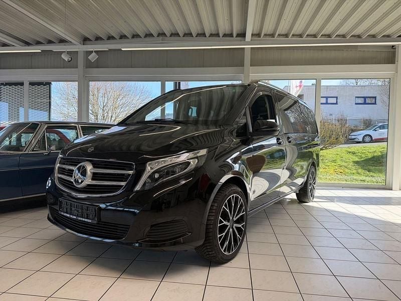 Gebraucht Mercedes V220 163 PS (119 kW) 2019 Schwarz Van / Kleinbus