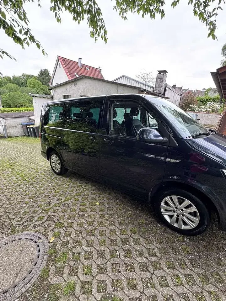 Gebraucht VW Multivan Comfortline 150 PS (110 kW) 2016 Blau Van / Kleinbus