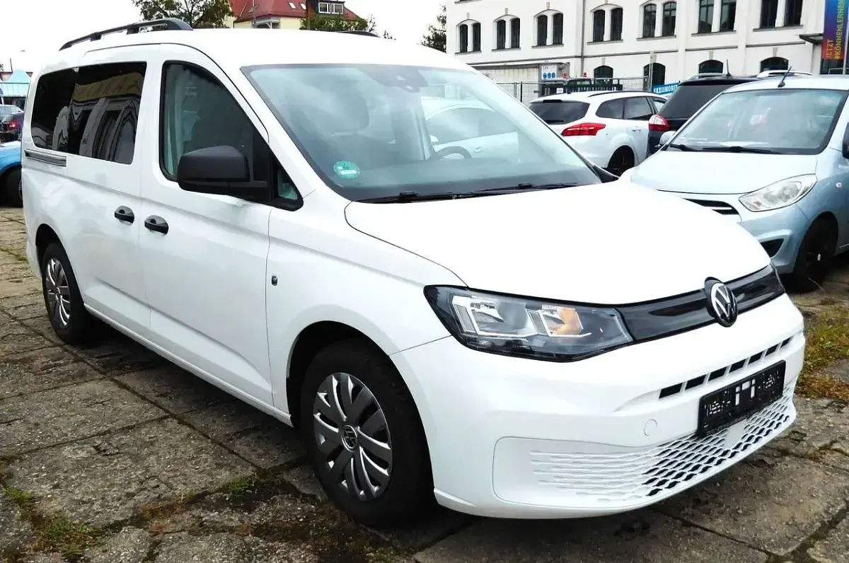 Gebraucht VW Caddy Maxi 102 PS (75 kW) 2022 Weiß Van / Kleinbus