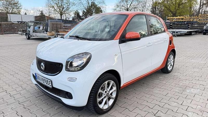Gebraucht Smart ForFour Electric Drive 60 kW (82 PS) 2020 Weiß orange edition Kleinwagen