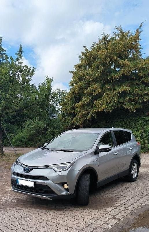 Gebraucht Toyota RAV4 Hybrid Team 197 PS (144 kW) 2018 Silber SUV