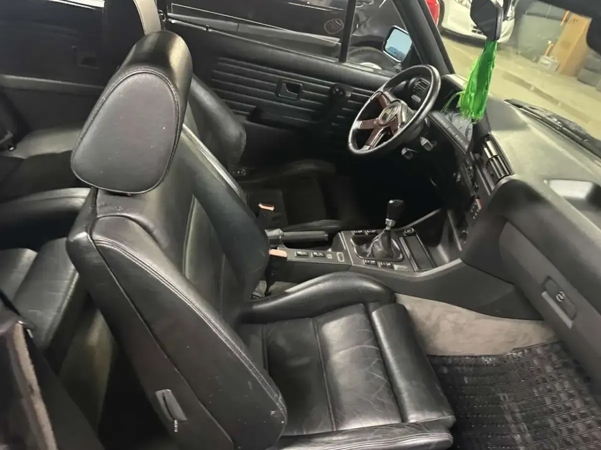 Gebraucht BMW 320 Cabriolet Performance 129 PS (94 kW) 1989 Schwarz Cabrio