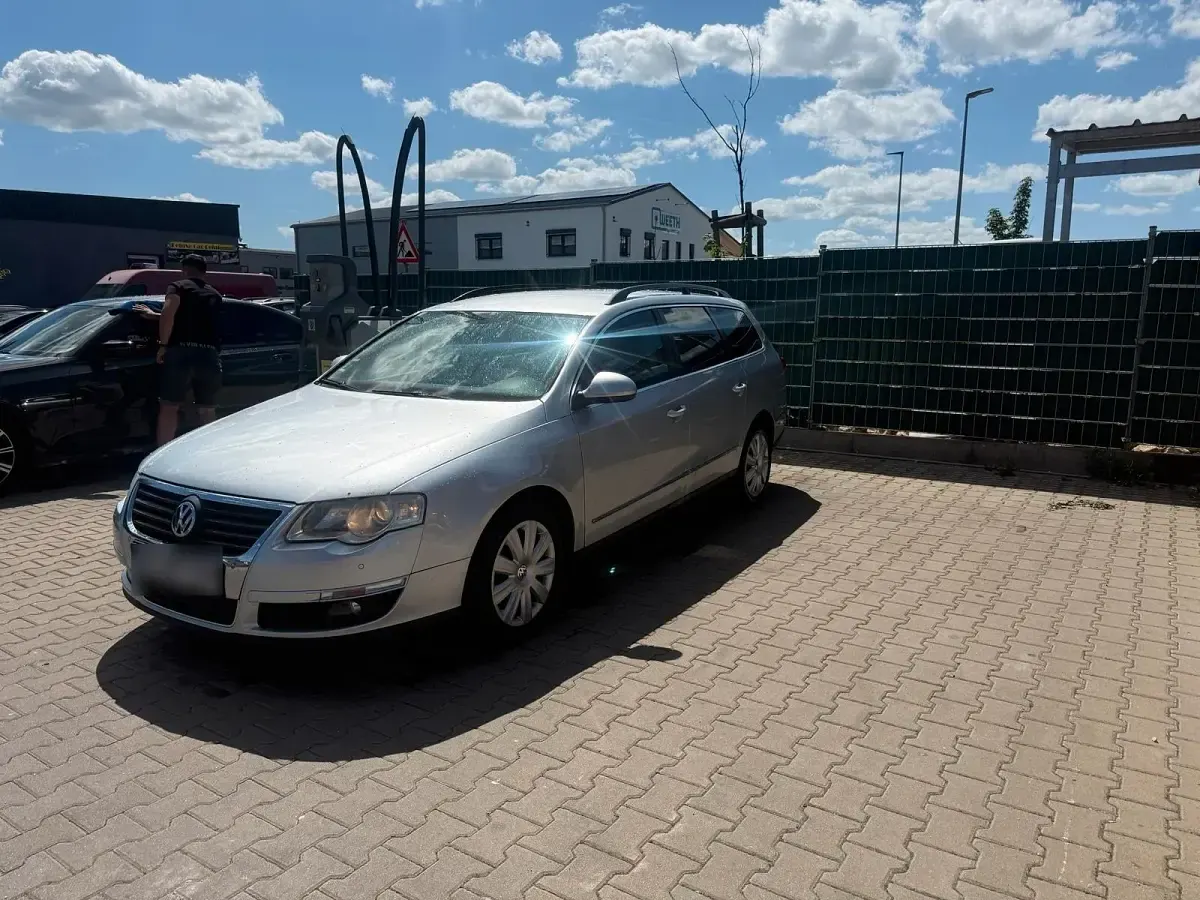 Gebraucht VW Passat 140 PS (102 kW) 2009 Grau Kombi
