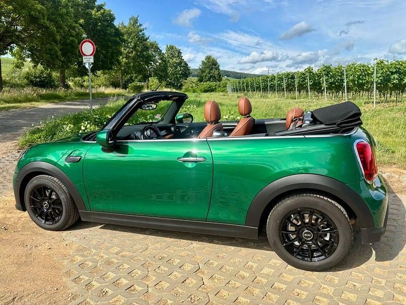 Grün Gebraucht 2022 Mini One Cabriolet Classic Cabrio | 17.900 € (Superpreis) - Bild 1/4